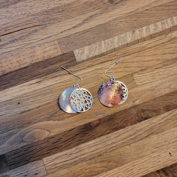 1" Round Metal & Shell Disc 2 Part Dangle Earrings - Picture 7 of 9